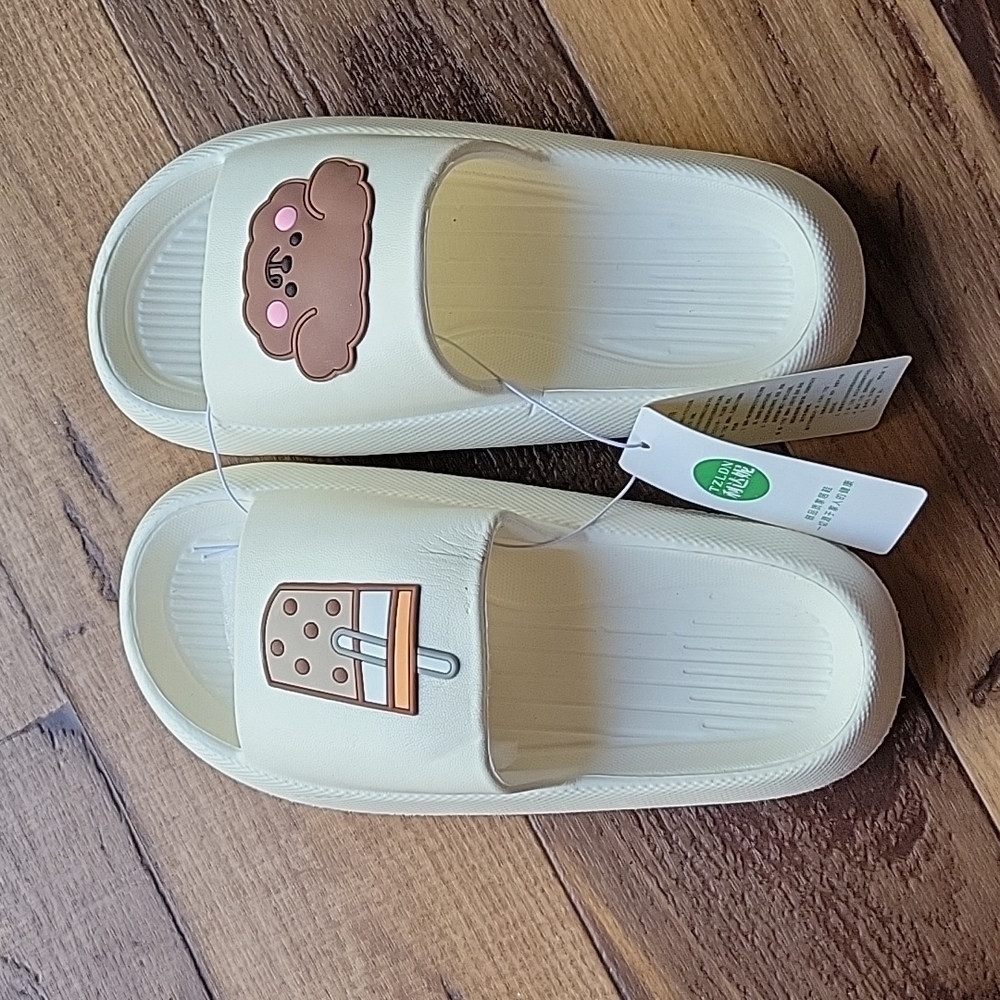 Slippers size 6-7